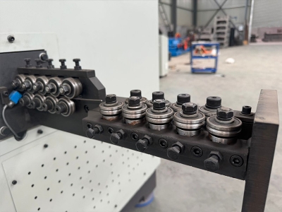 Yüksek Hızlı Çivi Yapma Makinesi KM-700